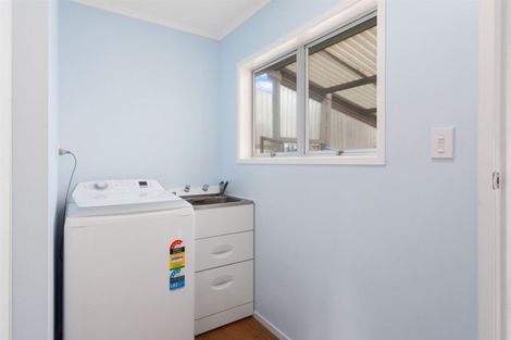 Photo of property in 14 Hinau Place, Edgecumbe, 3120