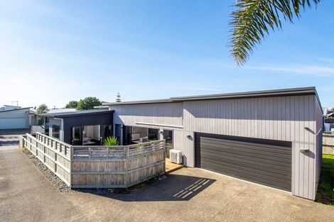 Photo of property in 46 Spinifex Street, Papamoa Beach, Papamoa, 3118