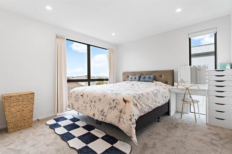 Photo of property in 1/258 Lake Road, Hauraki, Auckland, 0622