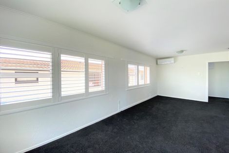 Photo of property in 1/1 Neville Street, Point Chevalier, Auckland, 1022