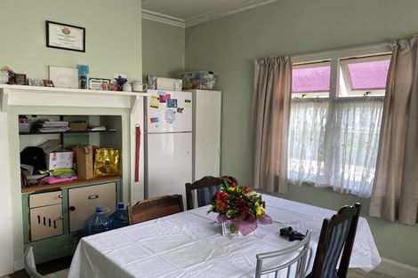 Photo of property in 16 Gloag Street, Waverley, 4510
