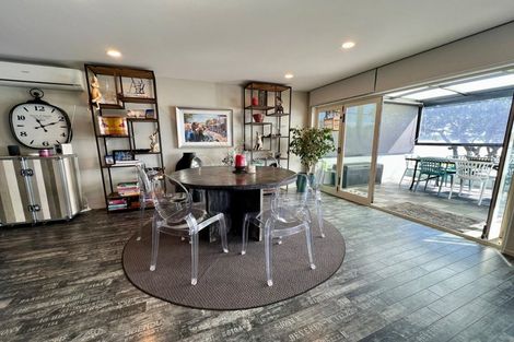 Photo of property in 2/22 Lansdowne Street, Bayswater, Auckland, 0622