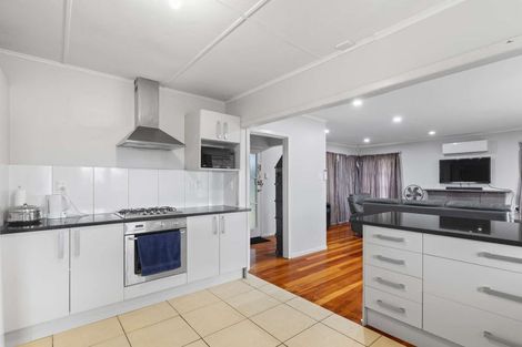 Photo of property in 1 Shifnal Drive, Randwick Park, Auckland, 2105