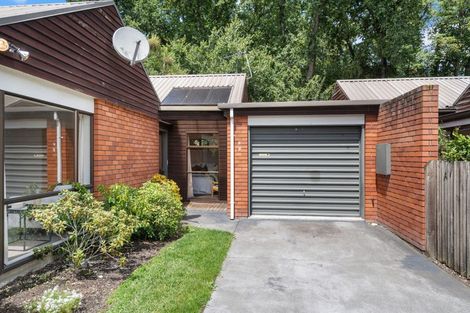 Photo of property in 2/9 Ludecke Place, Sockburn, Christchurch, 8042