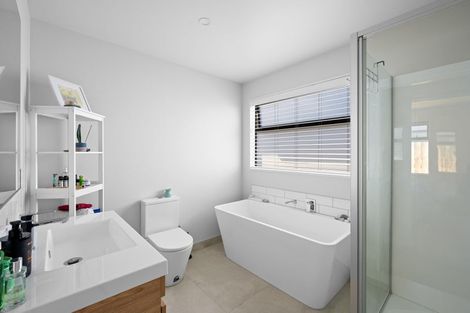 Photo of property in Northlake, 32 Cairnmuir Street, Wanaka, 9305