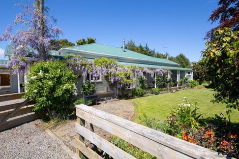 Photo of property in 2393 Pohangina Road, Pohangina, Ashhurst, 4884