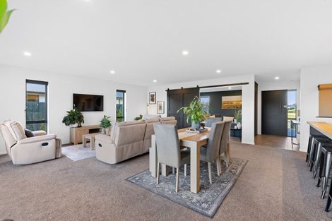 Photo of property in 129 Townsend Road, Rangiora, 7400