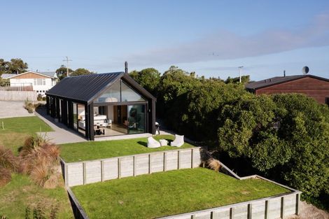 Photo of property in 1371b Taieri Mouth Road, Taieri Mouth, 9091