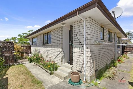 Photo of property in 1/71 Royal Park Drive, Parklands, Christchurch, 8083