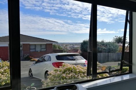 Photo of property in 70 Dalwhinnie Parade, Highland Park, Auckland, 2010
