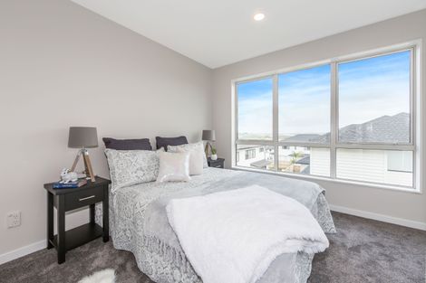 Photo of property in 41 Ascension Crescent, Orewa, 0931