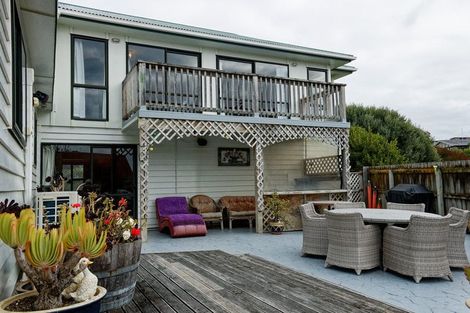 Photo of property in 1 Tamarisk Drive, Riversdale Beach, Masterton, 5872