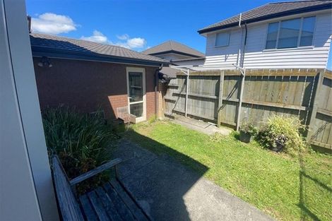 Photo of property in 1 Akeake Lane, Manurewa, Auckland, 2102