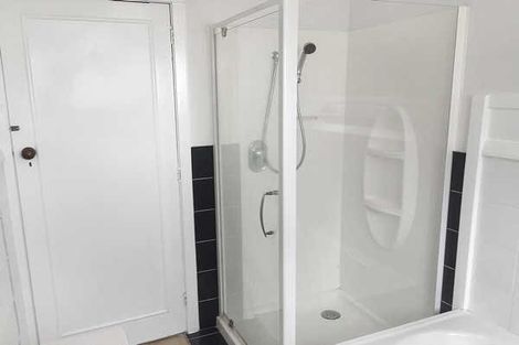 Photo of property in 39 Straven Road, Riccarton, Christchurch, 8011