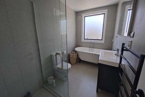 Photo of property in 48 Te Oneroa Way, Long Bay, Auckland, 0630