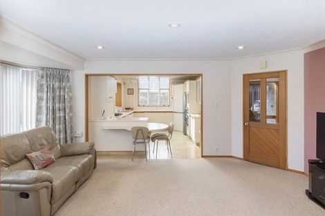 Photo of property in 18 Huntingdon Place, Avonhead, Christchurch, 8042