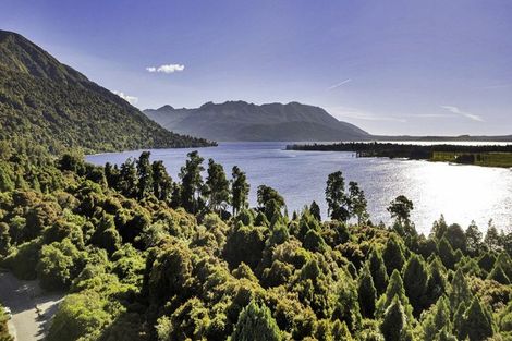 Photo of property in 37 Lake View Terrace, Moana, 7875