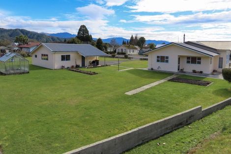 Photo of property in 97-104 Broadway, Reefton, 7830