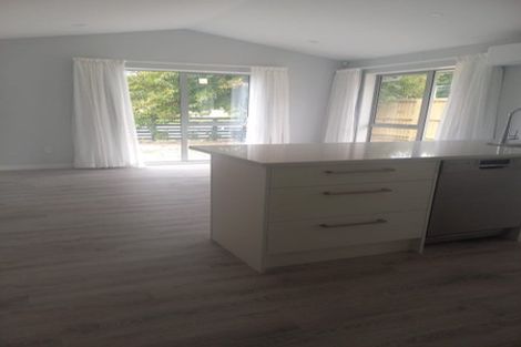 Photo of property in 18 Dray Place, Halswell, Christchurch, 8025