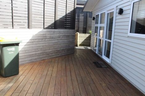 Photo of property in 11 Quibray Place, Botany Downs, Auckland, 2010