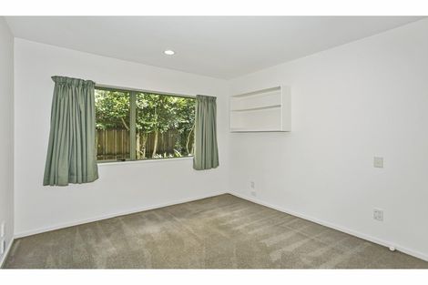 Photo of property in 9 Len Garlick Place, Pahurehure, Papakura, 2113