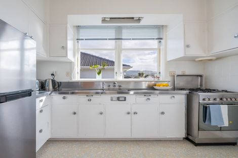 Photo of property in 18 Frederick Street, Avalon, Lower Hutt, 5011