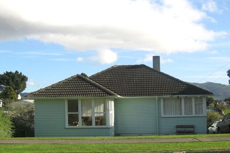 Photo of property in 34 Aberfeldy Street, Cannons Creek, Porirua, 5024