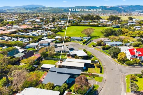 Photo of property in 13 Bahama Crescent, Paraparaumu Beach, Paraparaumu, 5032