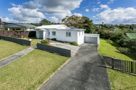 Photo of property in 21 Philson Terrace, Browns Bay, Auckland, 0630