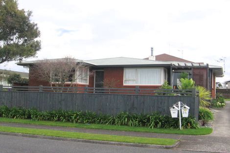 Photo of property in 23 Whitaker Street, Otumoetai, Tauranga, 3110