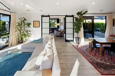 Photo of property in 7 Moemoea Place, Cambridge, 3434