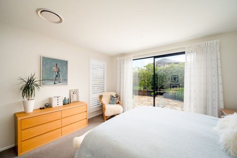 Photo of property in 1 Kirimoko Crescent, Wanaka, 9305