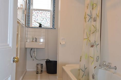 Photo of property in 16 Austin Street, Mount Victoria, Wellington, 6011