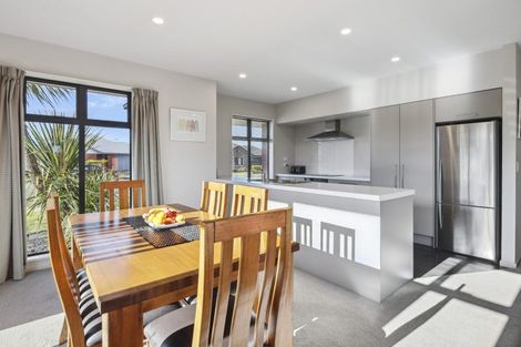 Photo of property in 5 Wisteria Lane, Rangiora, 7400