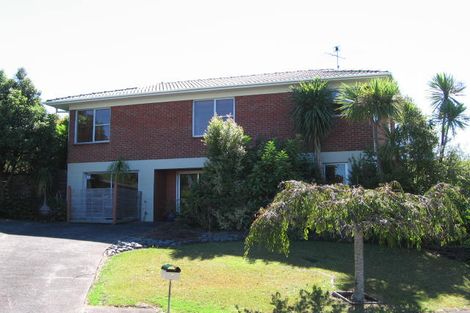 Photo of property in 1 Fayette Place, Te Atatu South, Auckland, 0610