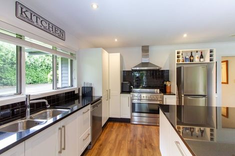 Photo of property in 35 Oram Drive, Turitea, Palmerston North, 4472