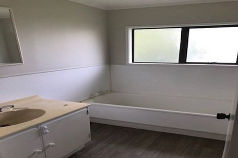 Photo of property in 43 Gilbass Avenue, Hamilton Lake, Hamilton, 3204