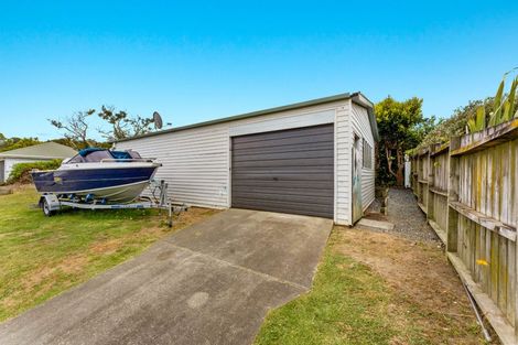 Photo of property in 16 Sea View Road, Leigh, 0985