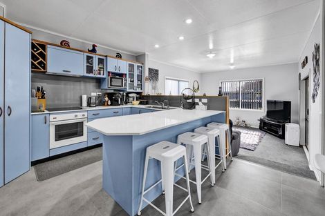 Photo of property in 80 Puriri Street, Hawera, 4610