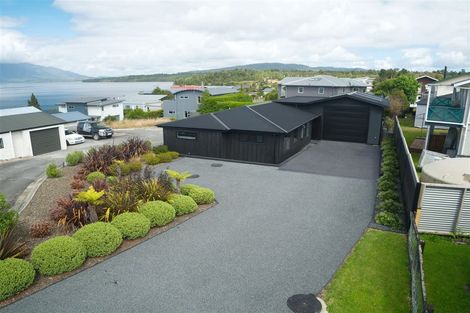 Photo of property in 1 Koe Street, Moana, 7872