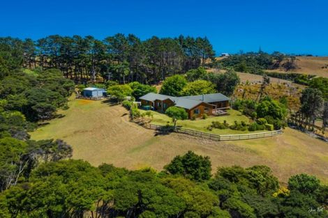 Photo of property in 562 Oaia Road, Muriwai, Waimauku, 0881