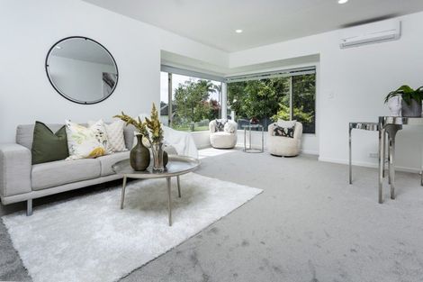 Photo of property in 46 Goldfinch Rise, Unsworth Heights, Auckland, 0632