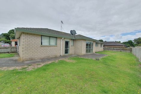 Photo of property in 17 Scotts Field Drive, Takanini, 2112