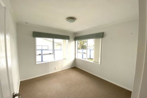 Photo of property in 14 Maracas Crescent, Grenada Village, Wellington, 6037