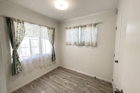 Photo of property in 1/42 Barbados Drive, Unsworth Heights, Auckland, 0632