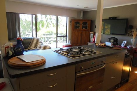 Photo of property in 32 John Street, Stokes Valley, Lower Hutt, 5019