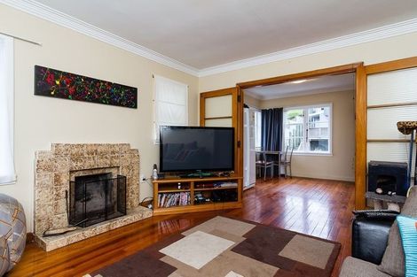 Photo of property in 34 Duncan Street, Tawa, Wellington, 5028