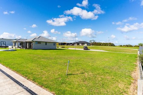 Photo of property in 3 Manaaki Circle, Paparoa, 0571