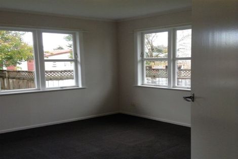 Photo of property in 86 Sturges Road, Henderson, Auckland, 0612