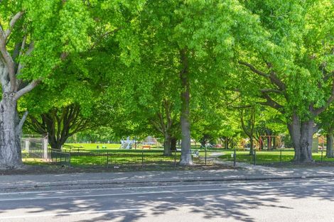 Photo of property in 910a Grove Road, Mayfair, Hastings, 4122